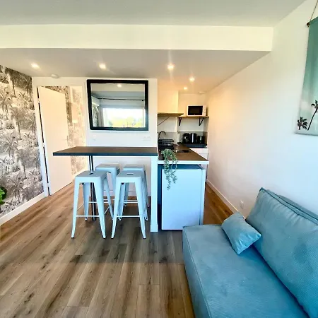 Beautiful Private Rooftop With Sea View 4 People * Saint-Raphaël
