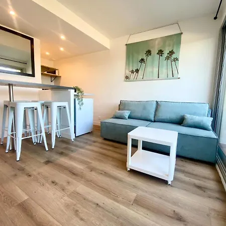 Beautiful Private Rooftop With Sea View 4 People Apartman